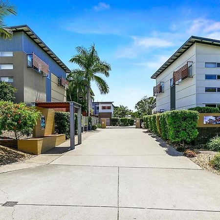 Quarterdecks Retreat Vila Urangan Exterior foto